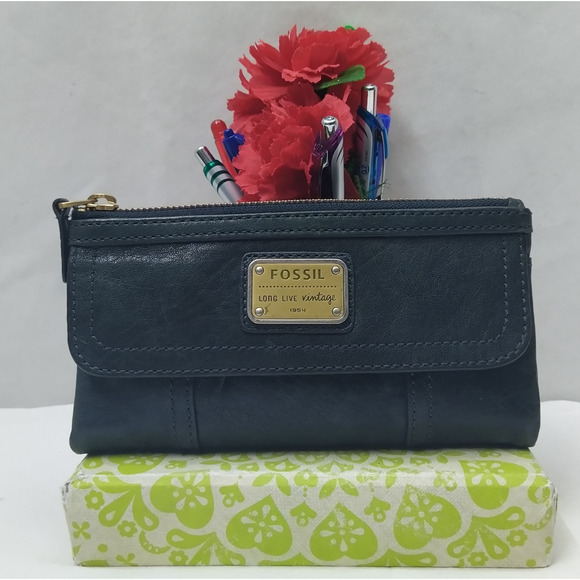 Fossil Dark Blue Zipper Credit Card ID Window Bifold Wallet - Picture 1 of 16